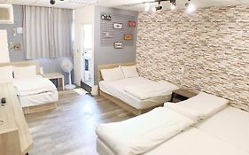 Fengjia Gift Box Homestay