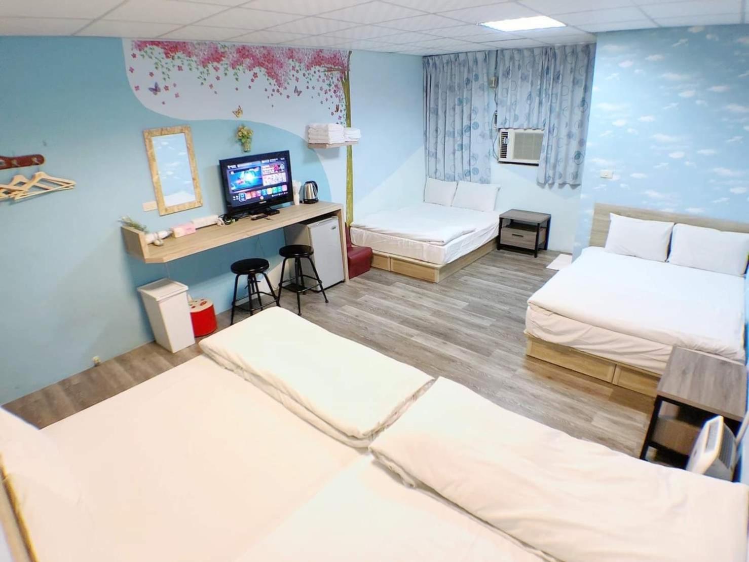 Fengjia Gift Box Homestay Taichung Exterior foto