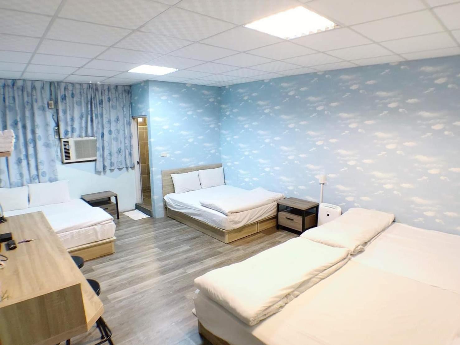 Fengjia Gift Box Homestay Taichung Exterior foto