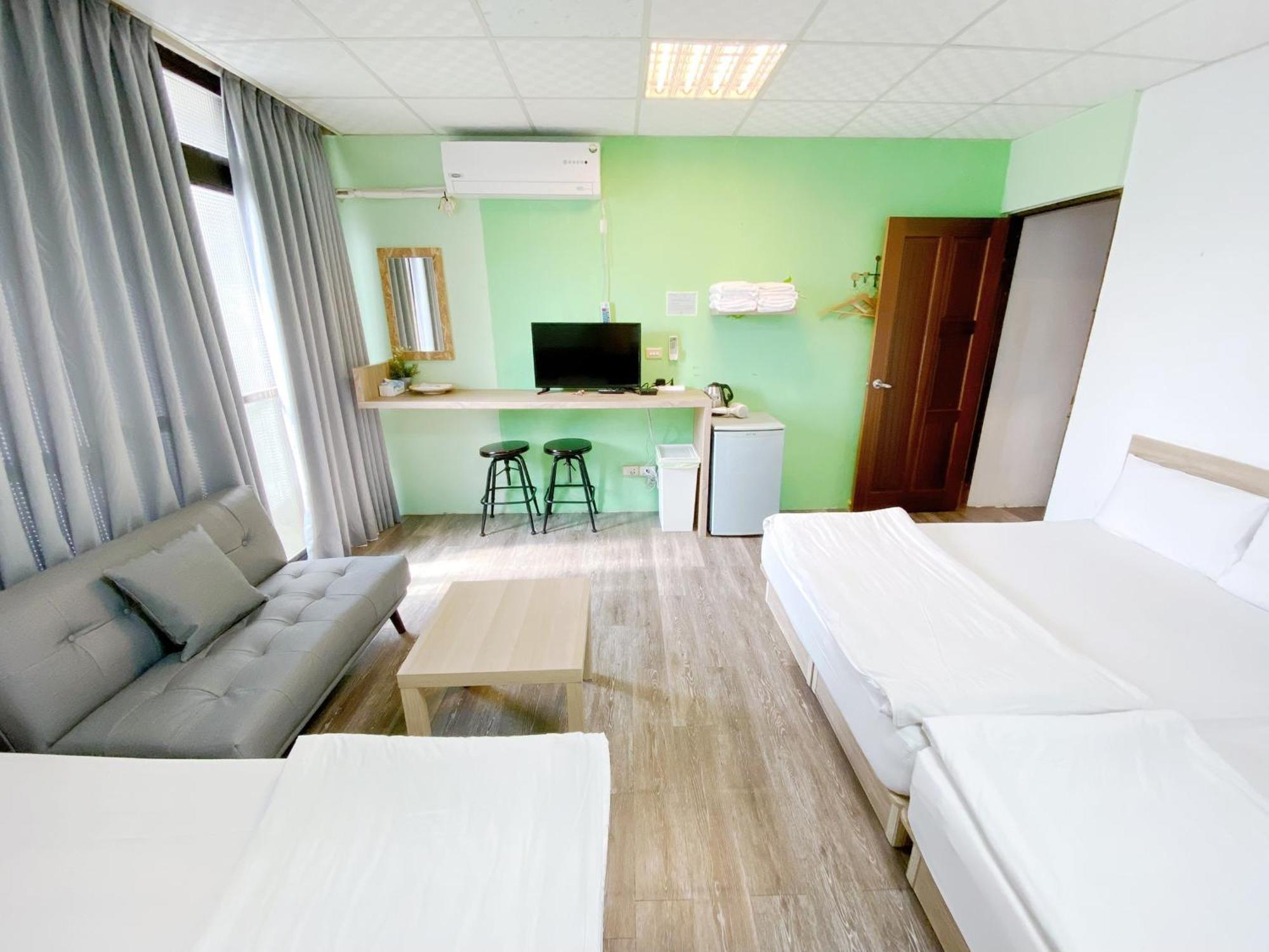 Fengjia Gift Box Homestay Taichung Exterior foto