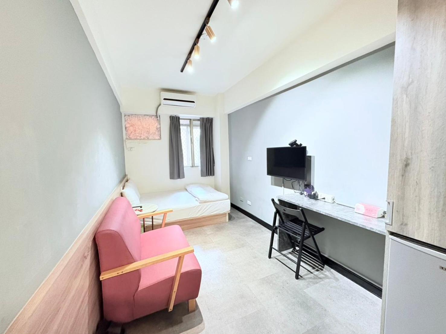Fengjia Gift Box Homestay Taichung Exterior foto